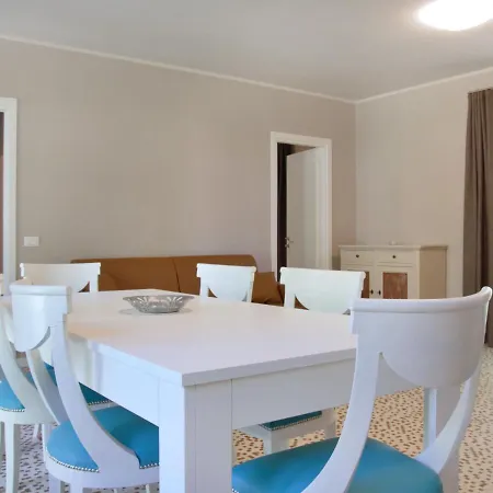 Сasa de vacaciones Fior Di Sole By Interhome Manerba del Garda